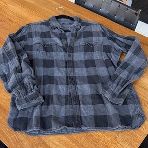 Ralph Lauren Men’s Long Sleeve Button-Down Plaid Shirt in Dark Gray and Black